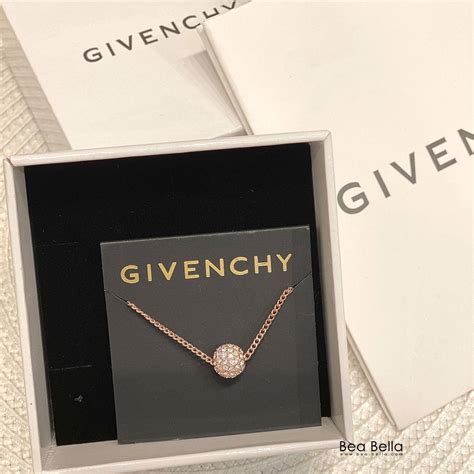 givenchy x swarovski 項鍊|【GIVENCHY 紀梵希】施華洛世奇水鑽項鍊(滿天星許願球項鍊.